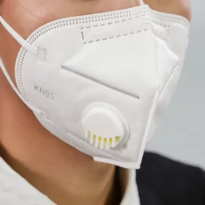 Защитная маска для лица - респиратор с клапаном 4 слоя KN95/FFP2 1шт.